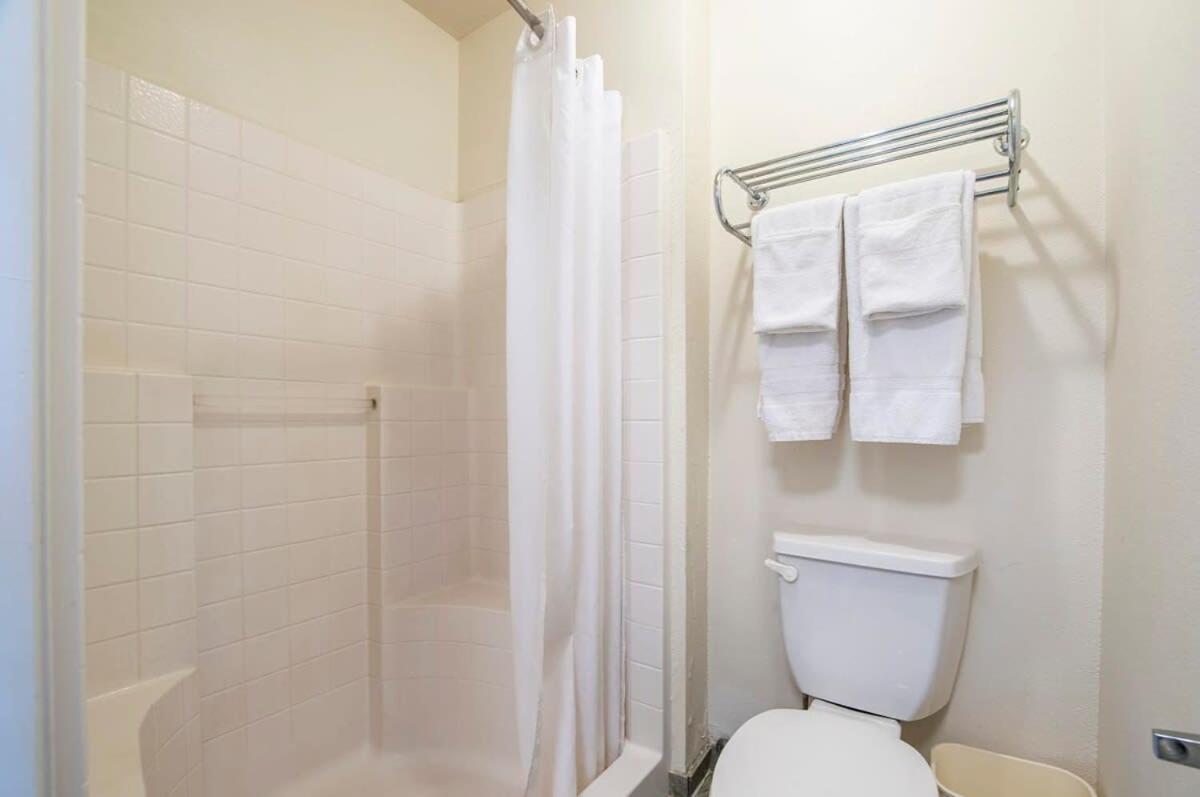 Sierra Vista Studio Apartment With Full Kitchen And King Bed Εξωτερικό φωτογραφία