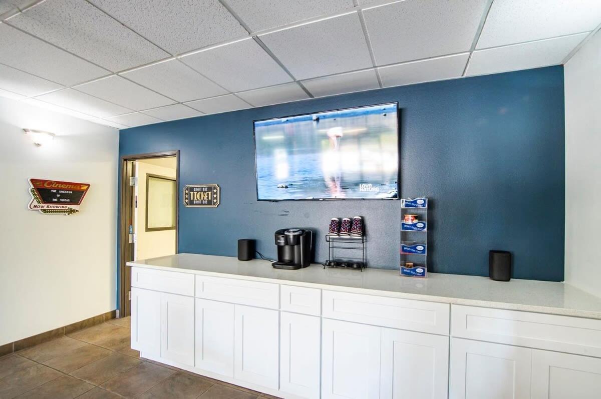 Sierra Vista Studio Apartment With Full Kitchen And King Bed Εξωτερικό φωτογραφία